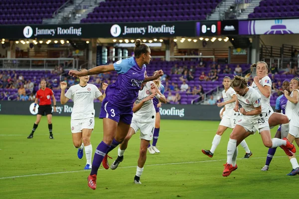 Foto Prides, 11 Mayıs 2019 Cumartesi günü Orlando City Stadyumu 'nda Portland Thorns FC' ye ev sahipliği yapıyor..
