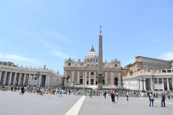 İtalya, Vatikan 'daki ana meydanın manzarası