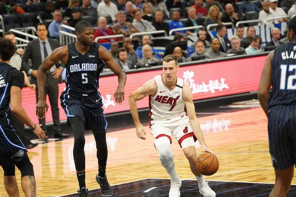 Orlando Magic 1 Şubat 2020 tarihinde Orlando Florida 'daki Amway Center' da Miami Heat 'e ev sahipliği yaptı.