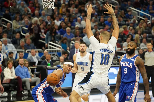 Orlando Magic, Philadelphia 76ers 'ı 13 Kasım 2019 Çarşamba günü Amway Center' da ağırlamaktadır. Fotoğraf: Marty Jean-Louis