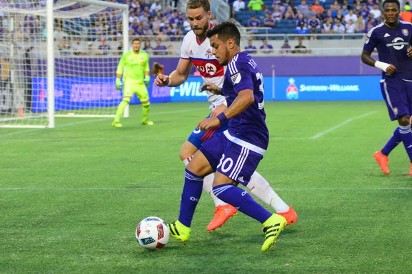 Orlando City, 24 Ağustos 2016 'da Orlando Florida' daki Kamp Dünyası Stadyumunda Toronto FC 'ye ev sahipliği yaptı..