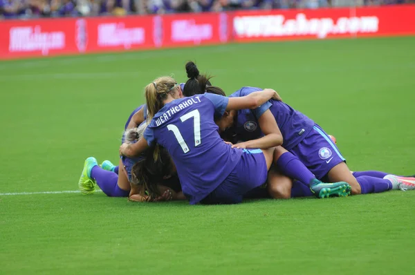Orlando Pride 22 Nisan 2017 'de Orlando City Stadyumu' nda Washington Spirit 'e ev sahipliği yaptı..  