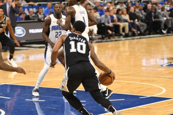 Orlando Magic, 19 Aralık 2018 tarihinde Orlando Florida 'daki Amway Center' da San Antonio Spurs 'a ev sahipliği yapmaktadır.. 