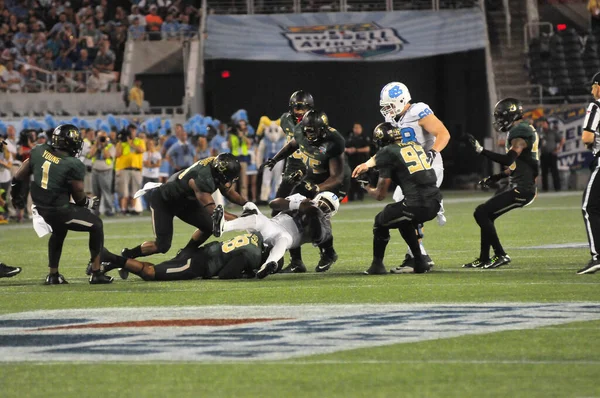 Kuzey Carolina 29 Aralık 2015 tarihinde Orlando Florida 'daki Kamp Dünya Stadyumu' nda oynanan Russell Atletizm Kupası 'nda Baylor ile karşılaşacak..