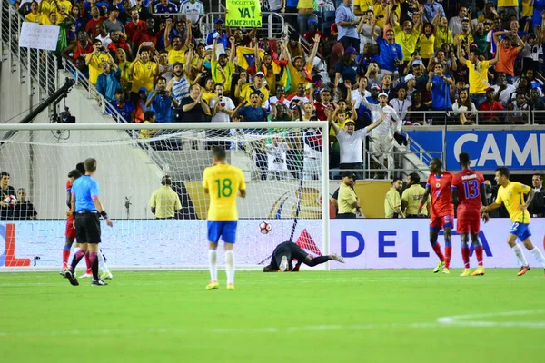 Brezilya, 8 Haziran 2016 tarihinde Orlando Florida 'daki Copa America Centenario' da Haiti ile karşılaştı..