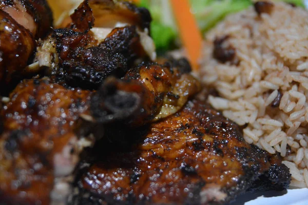 Hermoso Plato Deliciosa Comida Caribeña —  Fotos de Stock