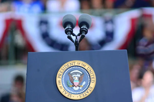 Prezydent Barack Obama Przemawia Wiecu Kampanii Stadionie Osceola Heritage Park — Zdjęcie stockowe