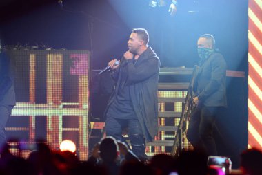 Baba Yankee ve Don Omar 7 Ağustos 2016 'da Orlando Florida' daki Amway Center 'da konser verdiler..  