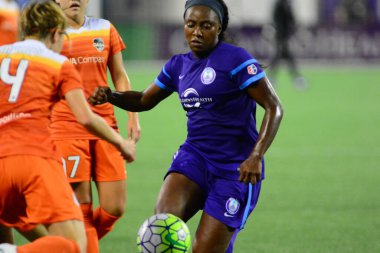Orlando Pride sunucusu Houston Dash 23 Haziran 2016 'da Orlando Florida' daki Dünya Kampı Stadyumu 'nda..