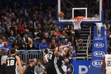 Orlando Magic, 19 Aralık 2018 tarihinde Orlando Florida 'daki Amway Center' da San Antonio Spurs 'a ev sahipliği yapmaktadır.. 