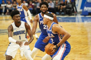 Orlando Magic 27 Aralık 2019 Cuma günü Orlando, Florida 'daki Amway Arena' da Philadelphia 76ers 'a ev sahipliği yapıyor..