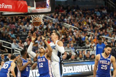 Orlando Magic 27 Aralık 2019 Cuma günü Orlando, Florida 'daki Amway Arena' da Philadelphia 76ers 'a ev sahipliği yapıyor..