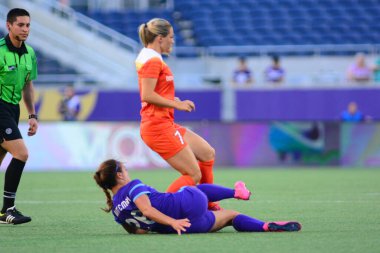Orlando Pride sunucusu Houston Dash 23 Haziran 2016 'da Orlando Florida' daki Dünya Kampı Stadyumu 'nda..