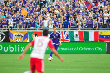 Orlando City SC, 6 Mayıs 2016 'da Orlando Florida' daki Dünya Kampı Stadyumu 'nda New York Red Bulls' a ev sahipliği yaptı.. 