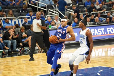 Orlando Magic 13 Ekim 2019 'da Florida, Orlando' daki Amway Center 'da Philadelphia 76ers' a ev sahipliği yaptı..
