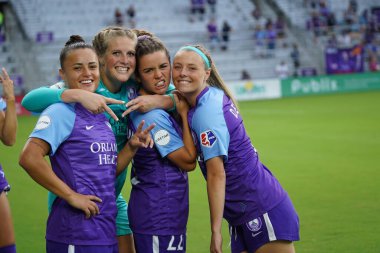 Foto Prides, 11 Mayıs 2019 Cumartesi günü Orlando City Stadyumu 'nda Portland Thorns FC' ye ev sahipliği yapıyor..