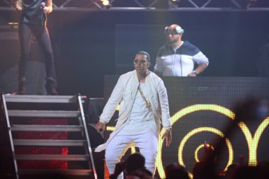 Baba Yankee ve Don Omar 7 Ağustos 2016 'da Orlando Florida' daki Amway Center 'da konser verdiler.. 