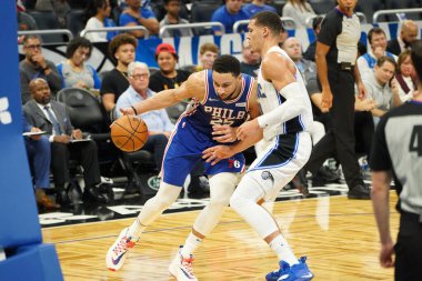 Orlando Magic 27 Aralık 2019 Cuma günü Orlando, Florida 'daki Amway Arena' da Philadelphia 76ers 'a ev sahipliği yapıyor..
