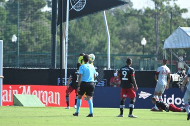 Toronto FC, 13 Temmuz 2020 tarihinde Orlando Florida 'da düzenlenen ESPN Wild World of Sports' ta düzenlenen MLS Back Tournament sırasında D.C. United ile karşı karşıya geldi..  
