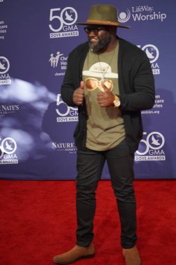 15 Ekim 2019 'da Nashville, Tennessee' deki Linbscome Üniversitesi 'nde verilen 50. GMA Dove Ödülleri sırasında kırmızı halı. 