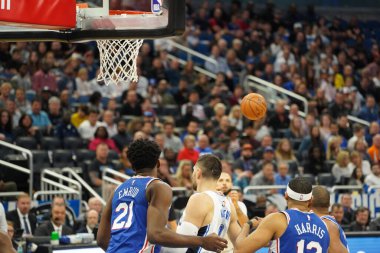 Orlando Magic 27 Aralık 2019 Cuma günü Orlando, Florida 'daki Amway Arena' da Philadelphia 76ers 'a ev sahipliği yapıyor..