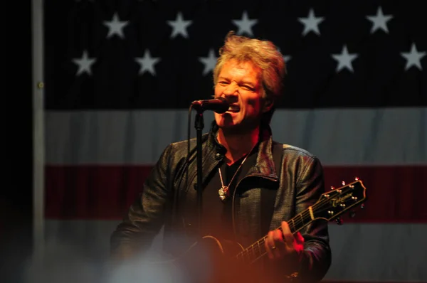 Singer Jon Bon Jovi Występuje State Street Theater Wspierając Hillary — Zdjęcie stockowe