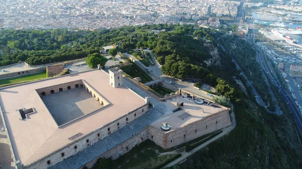 蒙特胡克城堡 Montjuc Castle 是一座古老的军事要塞 始建于1640年 建于西班牙加泰罗尼亚巴塞罗那的蒙特胡克山顶 — 图库照片