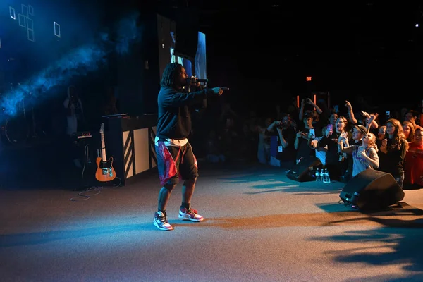 Crossover Kilisesi, 6 Ekim 2018 'de Tampa Florida' daki Crossover Kilisesi 'nde iki yıllık lezzet festivaline ev sahipliği yapıyor.. 