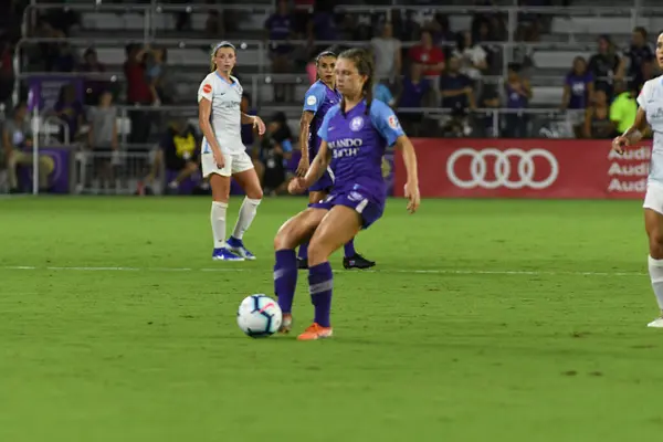 Orlando Pride 20 Temmuz 2019 tarihinde Florida Exploria Stadyumu 'nda Sky Blue FC' ye ev sahipliği yaptı..