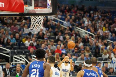 Orlando Magic 27 Aralık 2019 Cuma günü Orlando, Florida 'daki Amway Arena' da Philadelphia 76ers 'a ev sahipliği yapıyor..