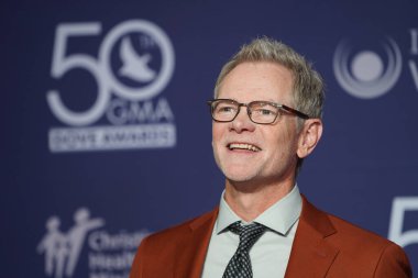 15 Ekim 2019 'da Nashville, Tennessee' deki Linbscome Üniversitesi 'nde verilen 50. GMA Dove Ödülleri sırasında kırmızı halı. 