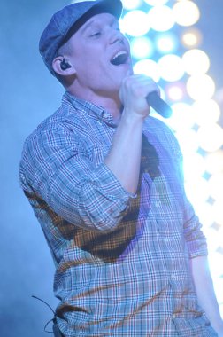 Christian Rock Bands Audio Adrenaline ve Kutless 23 Mart 2014 'te Osceola Sahne Sanatları Merkezi Kissimmee, FL' de sahne almaktadır.. 