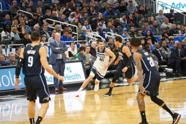 Orlando Magic 28 Şubat 2020 tarihinde Orlando Florida 'da Amway Center' da Minnesota Timberwolves 'a ev sahipliği yapar..  