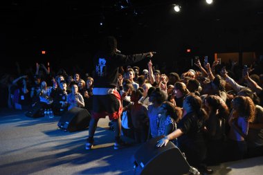 Crossover Kilisesi, 6 Ekim 2018 'de Tampa Florida' daki Crossover Kilisesi 'nde iki yıllık lezzet festivaline ev sahipliği yapıyor.. 