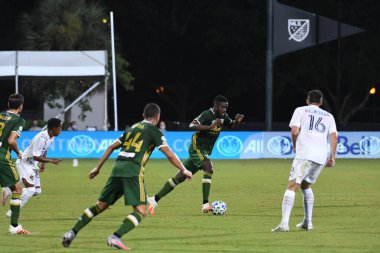Los Angeles Galaksisi, 14 Temmuz 2020 'de Orlando Florida ABD' deki ESPN Vahşi Spor Dünyası 'nda düzenlenen MLS Sırt Turnuvası sırasında Portland Timbers ile karşı karşıya geldi.