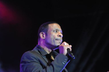 R & B Şarkıcıları Keith Sweat, Jagged Edge, Dru Hill ve Sisqo 15 Kasım 2014 'te Orlando Florida' daki CFE Arena 'da sahne aldılar..  