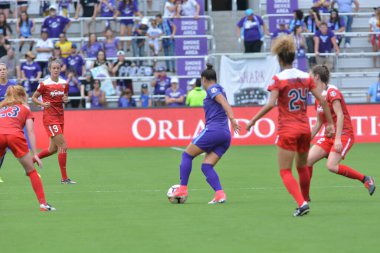 Orlando Pride 22 Nisan 2017 'de Orlando City Stadyumu' nda Washington Spirit 'e ev sahipliği yaptı..  