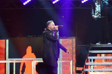 Baba Yankee ve Don Omar 7 Ağustos 2016 'da Orlando Florida' daki Amway Center 'da konser verdiler..  