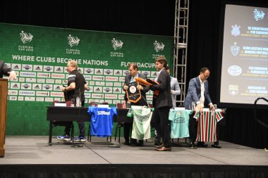 Basın Konferansı futbolcularının görüntüsü