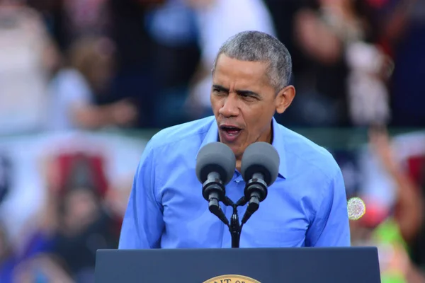 Prezident Barack Obama Vystoupí Shromáždění Kampaně Stadionu Osceola Heritage Park — Stock fotografie