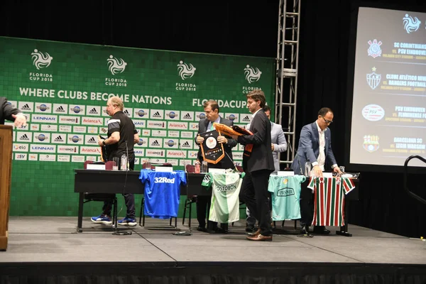 Basın Konferansı futbolcularının görüntüsü