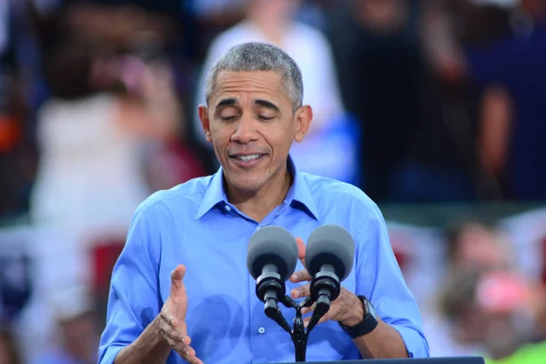 Prezydent Barack Obama Przemawia Wiecu Kampanii Stadionie Osceola Heritage Park — Zdjęcie stockowe