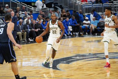 Orlando Magic, Orlando, Florida, ABD 'deki Amway Center' da Milwaukee Bucks 'a ev sahipliği yapıyor. 1 Kasım 2019.  