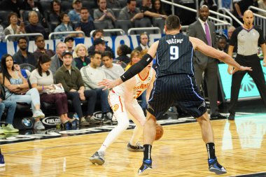 Orlando Magic 30 Aralık 2019 tarihinde Orlando, Florida 'daki Amway Center' da Atlanta Hawks 'a ev sahipliği yaptı.
