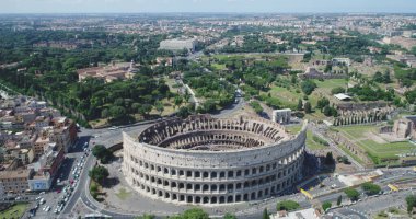 İtalya 'nın Roma' daki ünlü mezarının havadan görünüşü.. 