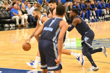 Orlando Magic 10 Ekim 2018 tarihinde Orlando Florda 'daki Amway Center' da Memphis Grizzilies 'e ev sahipliği yaptı.. 
