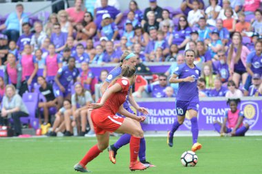 Orlando Pride 22 Nisan 2017 'de Orlando City Stadyumu' nda Washington Spirit 'e ev sahipliği yaptı..  