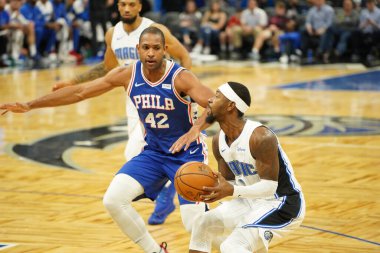 Orlando Magic 27 Aralık 2019 Cuma günü Orlando, Florida 'daki Amway Arena' da Philadelphia 76ers 'a ev sahipliği yapıyor..