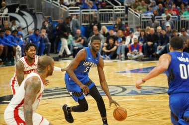 Orlando Magic, 13 Aralık 2019 Cuma günü Orlando, Florida 'daki Amway Center' da Houston Rockets 'a ev sahipliği yapıyor.