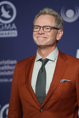 15 Ekim 2019 'da Nashville, Tennessee' deki Linbscome Üniversitesi 'nde verilen 50. GMA Dove Ödülleri sırasında kırmızı halı. 